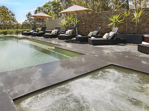 Mark Pollard Pools Family pool and spa combo Vogue fibreglass swimming pool