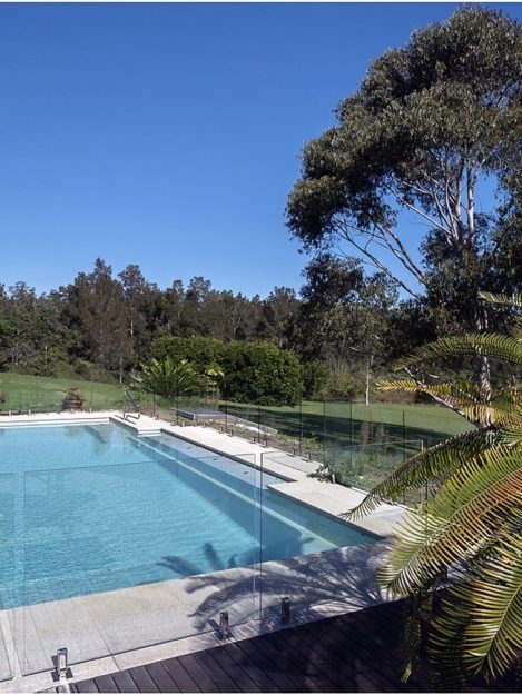 Mark Pollard Pools Vogue 10.2 fibreglass self cleaning pool Pearl with Sunpod 1